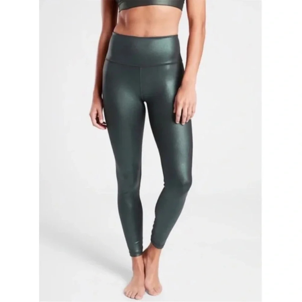 NWT Athleta Women’s Elation Ultra High Rise Tight Shimmer Green Legging 25” 💚